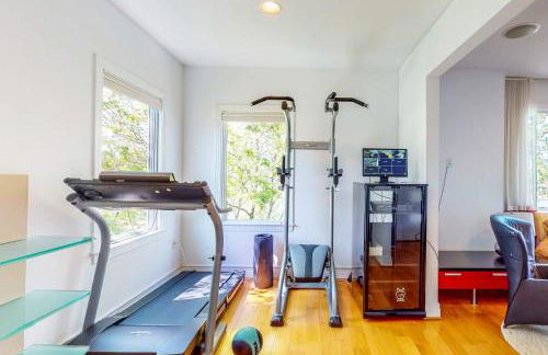 Deck and Private Dock! Winchester Creek Estate - Foto 29