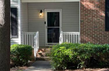 Simple Elegant Townhouse DT Raleigh NCSU - Foto 2