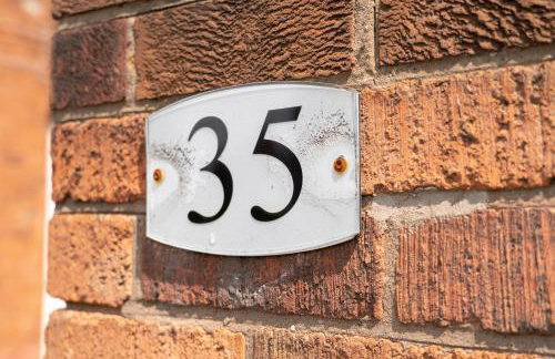 Exclusive Deals l Last-Minute Reserve l Townhouse with Sleeps 6 l Braunstone Town , Leicester l By Zen Nights Short Lets & Serviced Accommodations - Foto 17