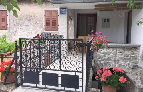 Holiday house in Labin with terrace, air conditioning, W-LAN, washing machine (4866-1) - Photo 22