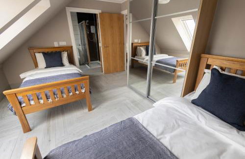 Westertonhill Newbuild Lodges with Private Hot Tub Hire Available - Foto 19