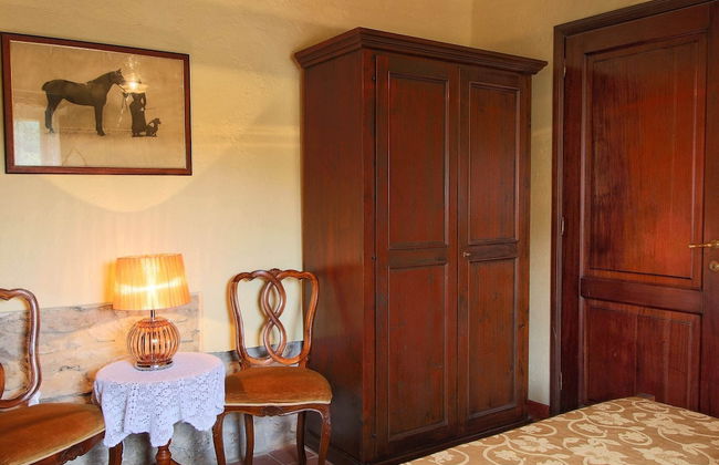 Farmhouse With Stables, Horses and the Ability to Make Horseback Riding - Foto 13