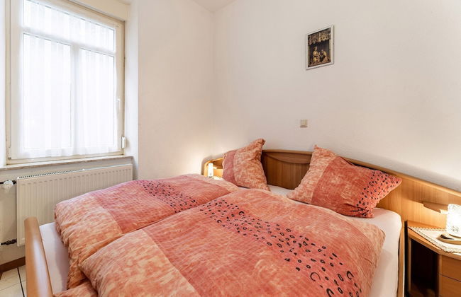 Home for 5 Persons in 1350 Year Old Mosel Town - Foto 4