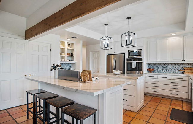 Wellsona Vineyard Retreat + Pool, Hot Tub, Views Main Home + Guest Home - Foto 8