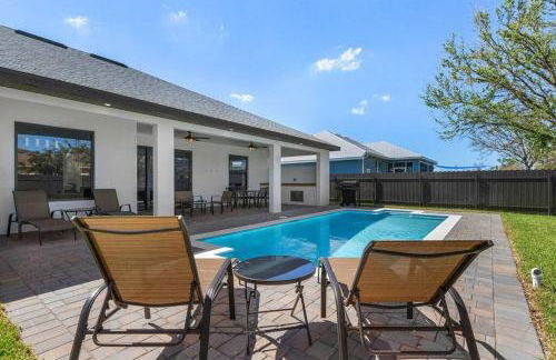 Peaceful retreat FREE heated salt water pool! - Foto 1