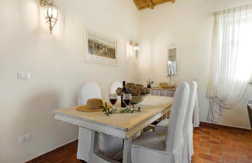 House in the heart of Tuscany with A/C and pool! - Foto 46