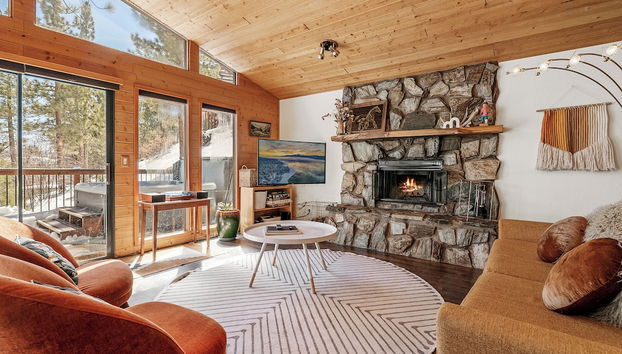 Nightcap Lodge- HOT TUB WITH BREATHTAKING MOUNTAIN VIEWS! - Foto 2, Profilbild