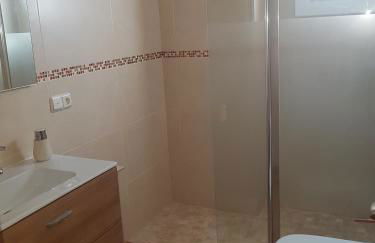 Adosado/casa con terraza y buhardilla. Playa El Perelló - Foto 40