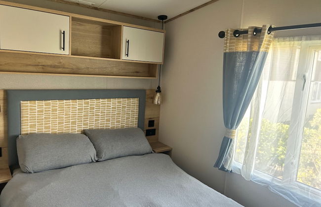 Hafan y Mor Park 3-bed Caravan, Sleeps 8, Pets Ok - Foto 4
