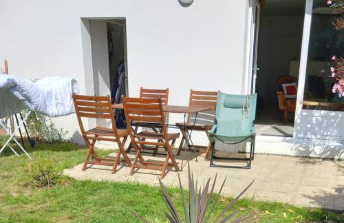 Petite maison proche plage à Penvins, idéale pour familles - FR-1-639-134 - Foto 2