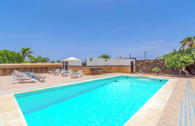 Villa Cervera - Photo 2