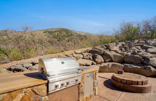 Ski and Ride Mountain Haus - Hot Tub, Fire Pit, Game Room & Deck - Foto 58