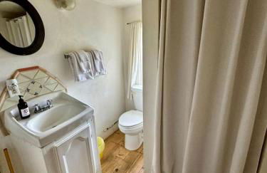 Studio Cabin Suite on Organic Farm Stay near Taos, New Mexico - Foto 33