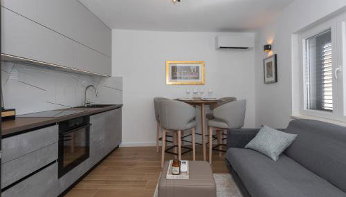 Apartment Omnia - Photo 2, stove