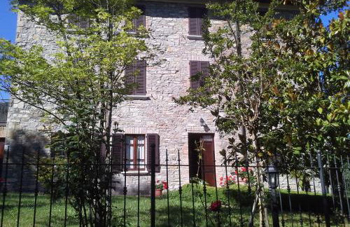 Refurbished 3 Bedroom Farmhouse in Emilia - Photo 70