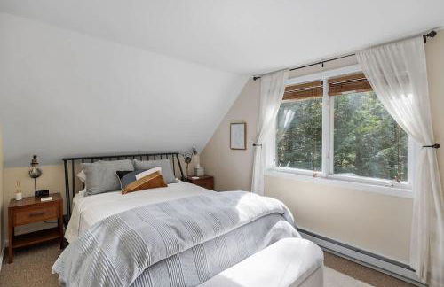 Cozy Mountain Retreat Fireplace Deck Near Lakes - Foto 20