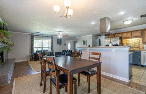 Perfect 3BR Retreat Near Downtown and Lake Acworth - Foto 3