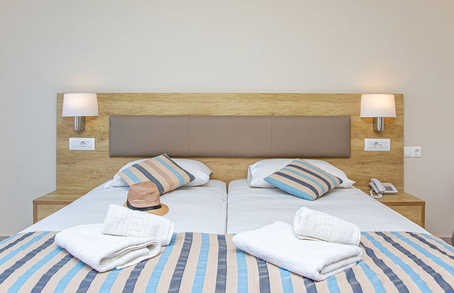 Theo Star Beach Hotel - Photo 23