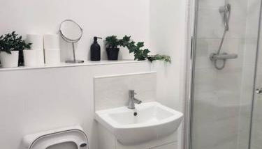 Home away from Home - Foto 5, Shower