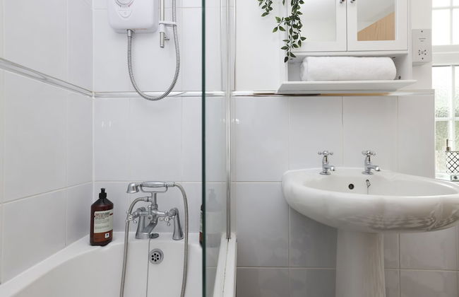 JOIVY Greenknowes Estate With Hot Tub And Bar - Foto 61