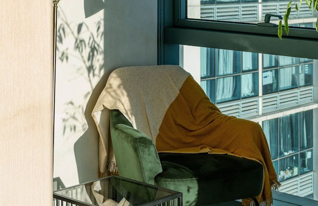 Luxury 2BR Gem in One Uptown, bgc - Photo 31