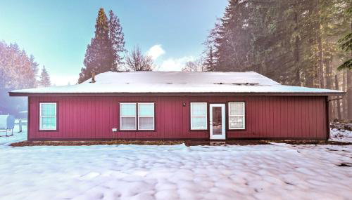 Cozy Darrington Cottage w/ Grill, Near Trails - Photo 3