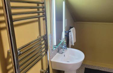 THE MOORINGS - Photo 31