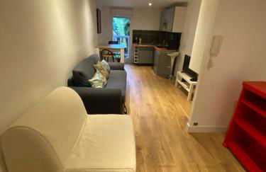 Paris Eiffel Tower et Disney apartments, parkings gratuits et sécurisés, 10 minutes métro to Paris - Foto 16