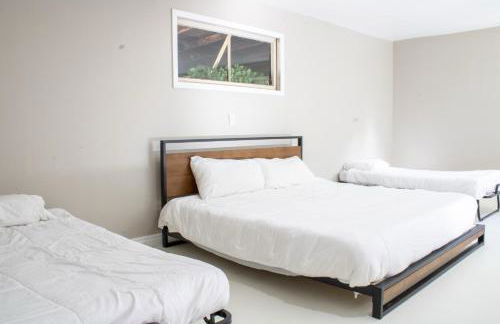 Private Home - #RedwoodSkyWalkRetreat - 5BD, Pro Pool Table, BBQ, Foosball, Darts, Fireplace, Movie Projector, Stereo, Cotton Bedding - Foto 38