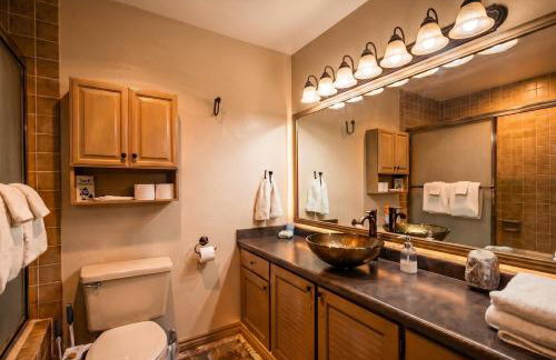 Mountain Getaway and Pool at Brian Head Ski Resort - Photo 8