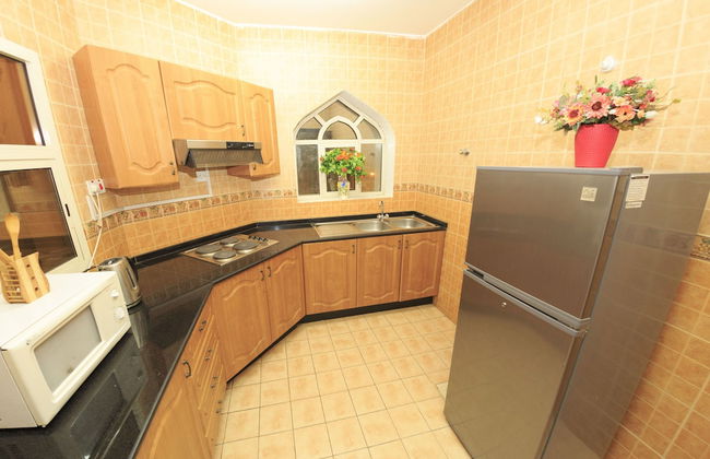 Gulf Hotel Apartment - Photo 32