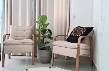 Ap Ouro Pret - com piscina aquecimento solar e churrasqueira - Foto 3