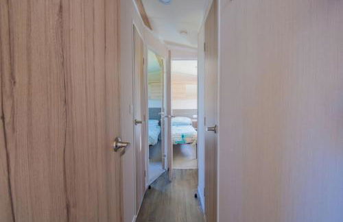 Three Bedroom Instow Caravan - Foto 8