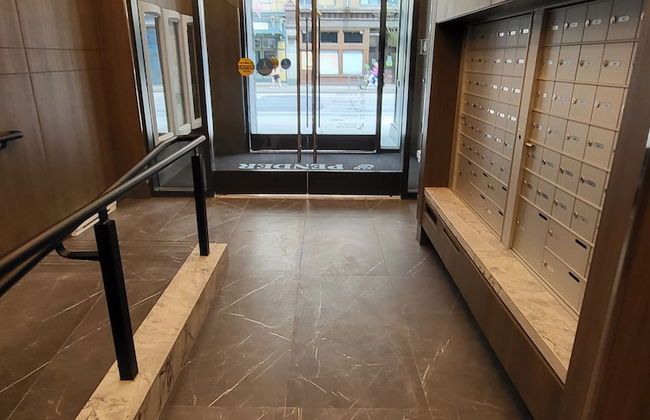 Silverstone Downtown Long-Term stay - Photo 2