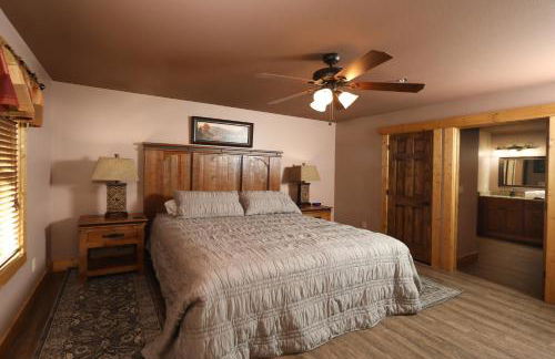 Splash Time Cinema - Six Bedroom Chalet - Photo 46