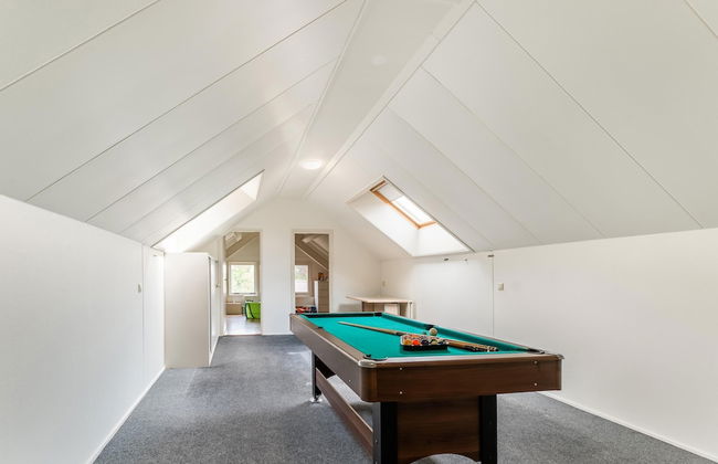 Farmhouse in the Achterhoek With hot tub and Beach Volleyball - Photo 32