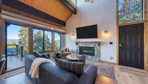 Lake View, Firepit, Game Room Remodeled Lake Tahoe Luxury Cabin by Avantstay - Foto 4, Other