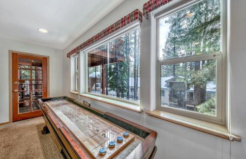 Black Bear Villa - large 4 BR 4 BA hot tub game room - Foto 26