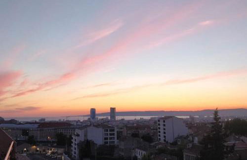 T3 Le Designer 4è-Terrasse-climatisation & Netflix - Foto 14