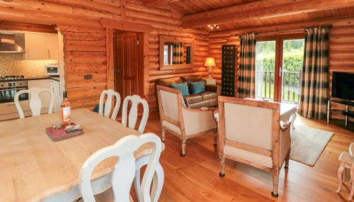 Endeavour Lodge 4 - Photo 3