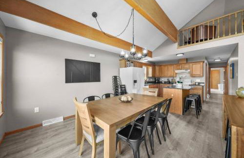 Sauna, Game Room, and Beach Front on Houghton Lake - Foto 59