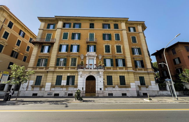 St. John Basilica Lovely Tower Apartment - Foto 18