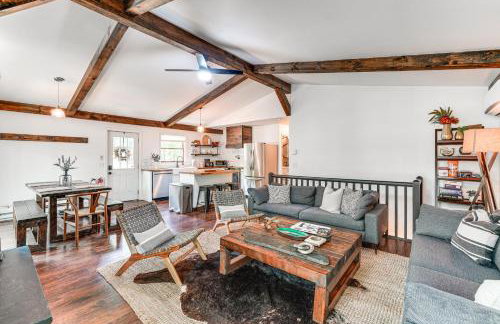 Private Hot Tub Tree-Lined Poconos Home! - Foto 5