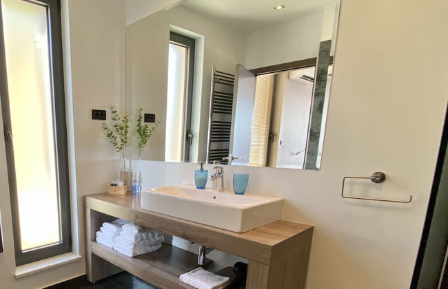 Villa Forte-the Exclusive Private Villa With Amazing sea View Located in Mimice - Photo 21