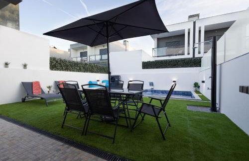 Casa Férias com Piscina Aquecida e Suítes Privadas - Foto 54