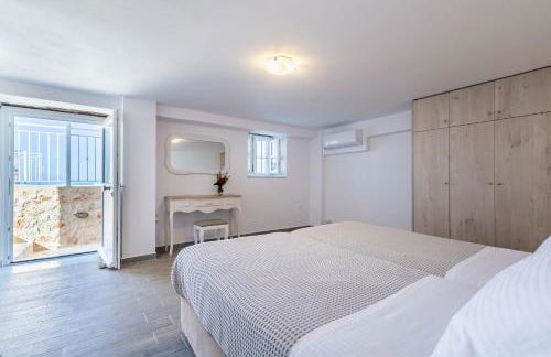 Fiscardo Luxury Stone Villa Alex ,with sunset view! - Photo 26