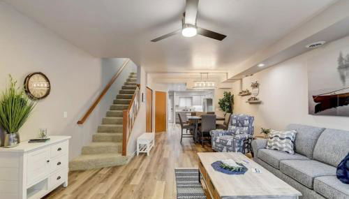 Lakefront Luxury for Families or Couples - Foto 3