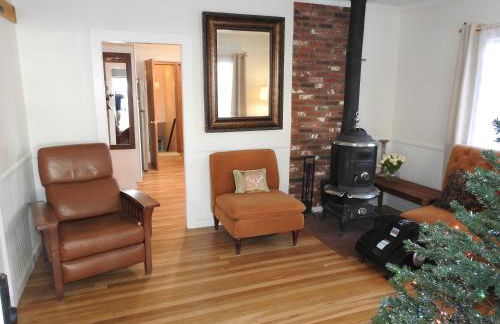 Miners Choice 3 Bedroom on Main St Bonus Rooms Sleeps up to 9 TV WIFI Piano - Foto 3