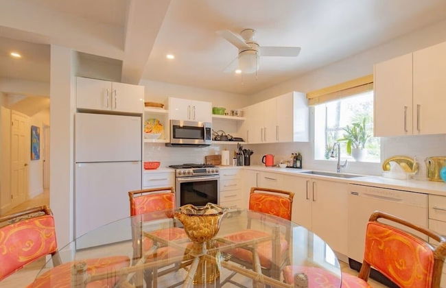 The Little White House 5 Bedroom Home - Foto 10