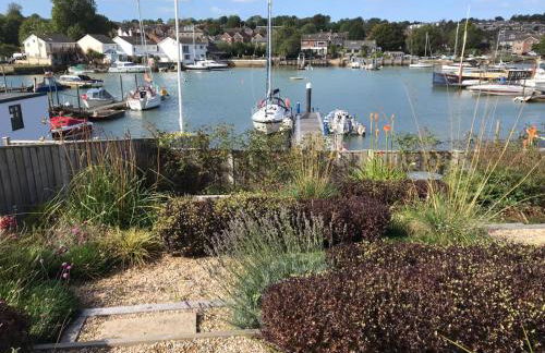 Creek View - A Tranquil Waterside Retreat with a Touch of Luxury and Pontoon - Photo 34